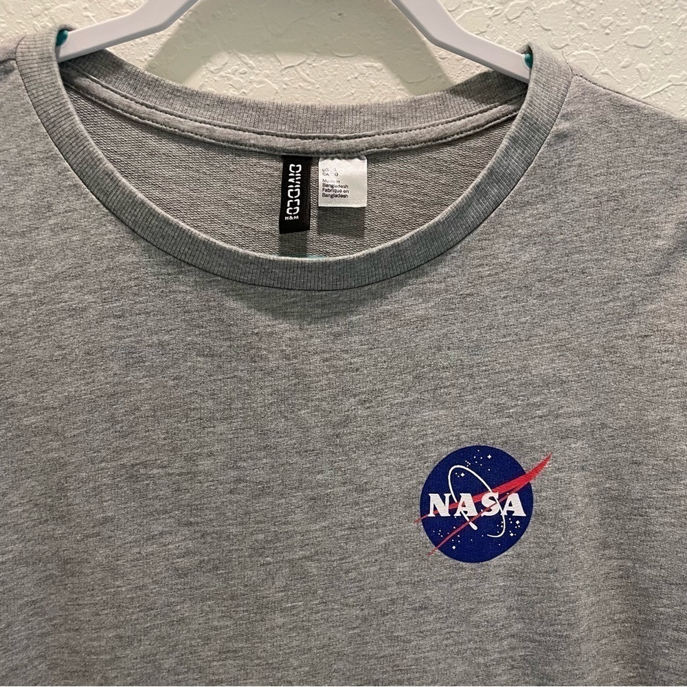 H&M Gray Long Sleeve Sweatshirt Nasa logo Size L